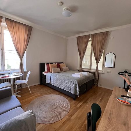 Your Chic Vibrant Airbnb Helsinki Esterno foto
