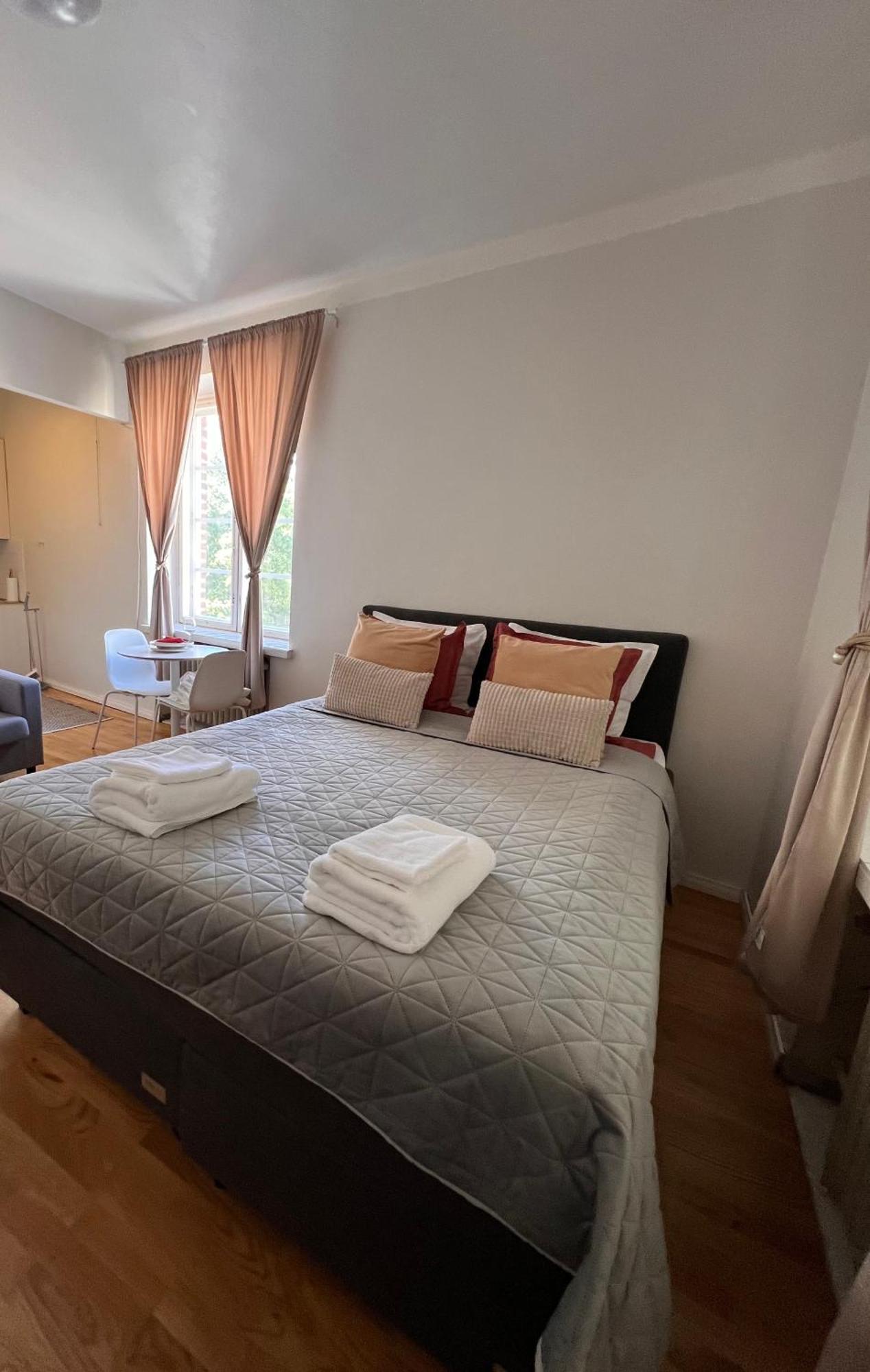 Your Chic Vibrant Airbnb Helsinki Esterno foto
