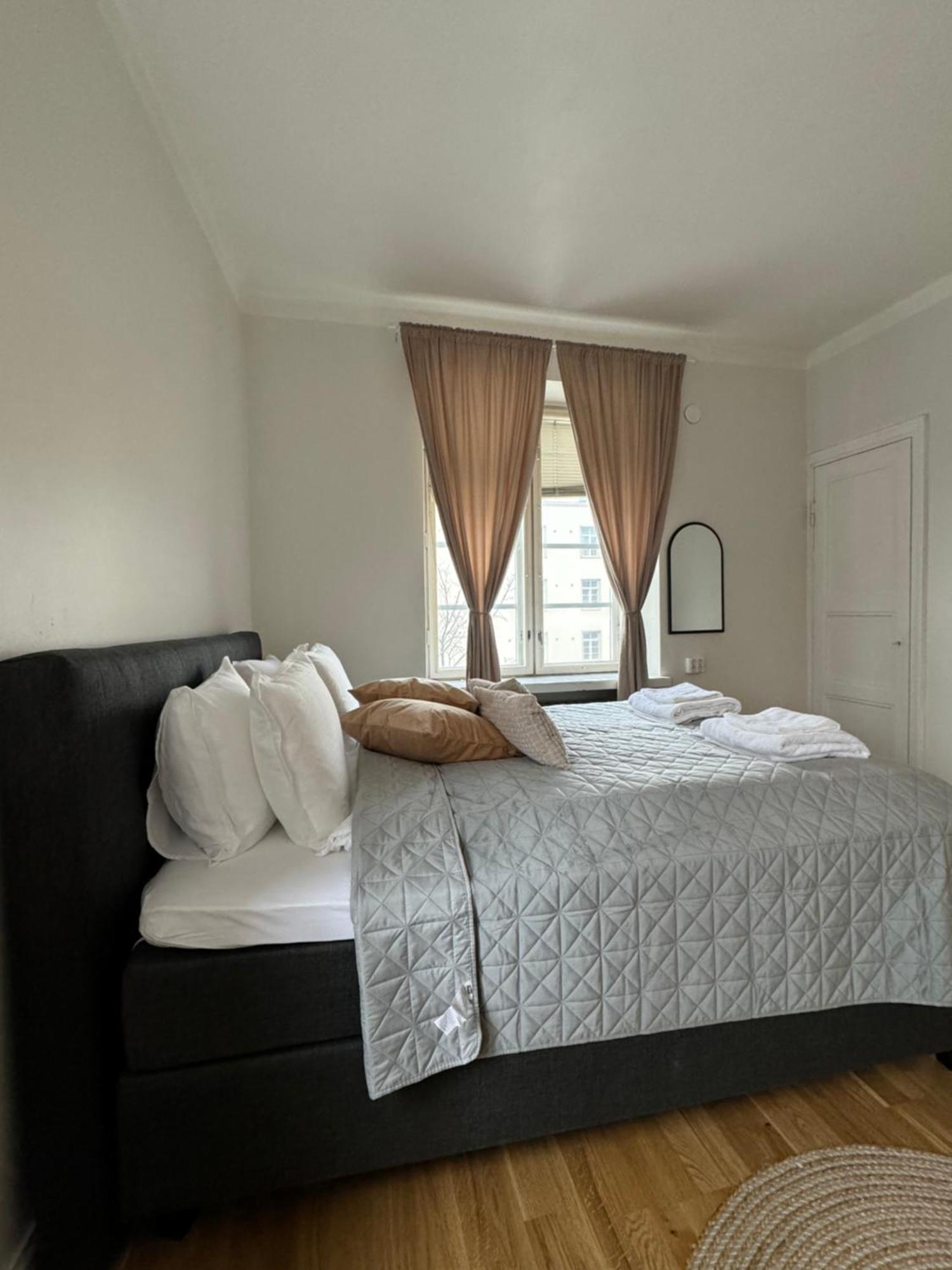 Your Chic Vibrant Airbnb Helsinki Esterno foto
