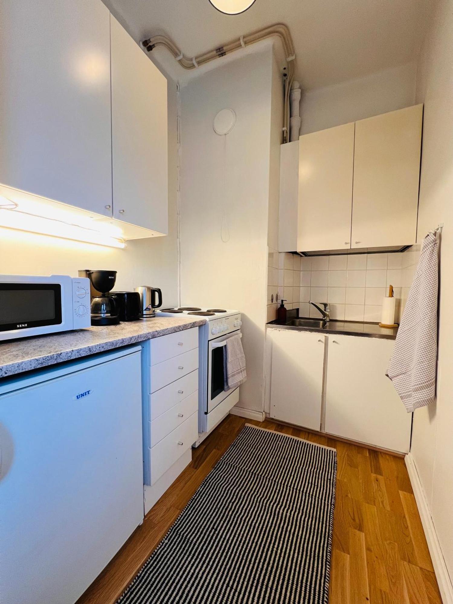 Your Chic Vibrant Airbnb Helsinki Esterno foto